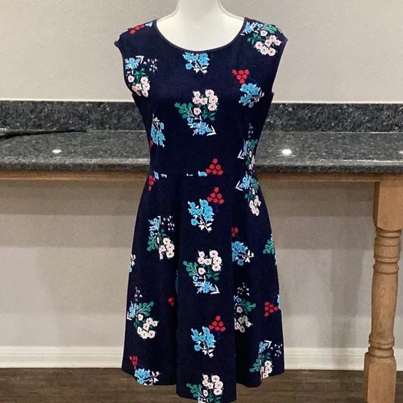 draper james blue floral dress Draper James Martina Midi Dress With Floral Embroidery main image 0